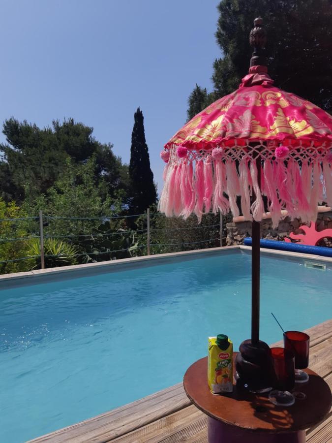 Haut De Villa Au Mont St Clair Vue Exceptionnelle Mer Et Foret Terrasses, Piscine, Petanque, Solarium Prives Сет Экстерьер фото